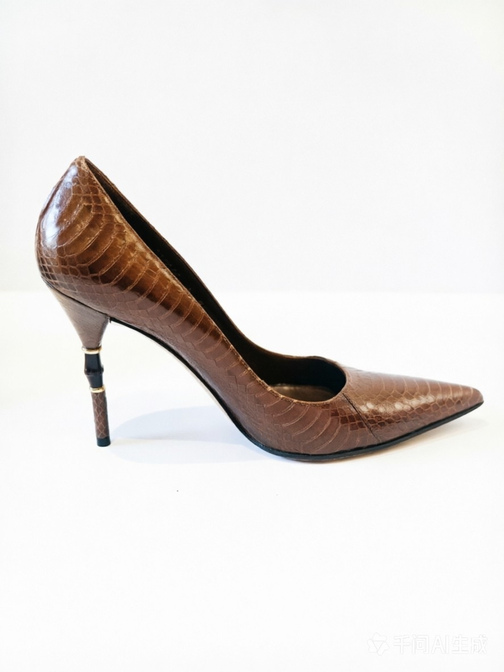Gucci brown python leather bamboo heel pumps - Picture 4 of 10